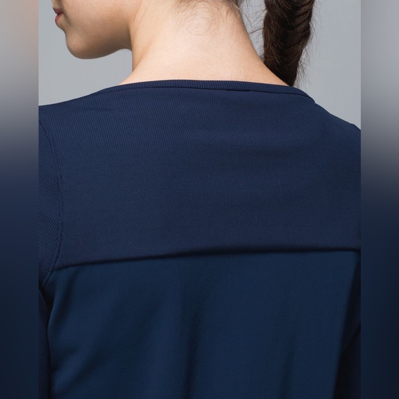 Lululemon Out Of This World Long Sleeve Inkwell Navy Size 4 - Picture 4 of 10